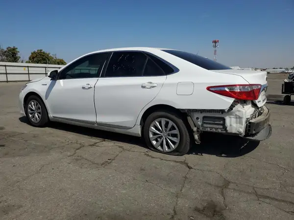 4T1BD1FK3HU217666 2017 TOYOTA CAMRY - Image 2