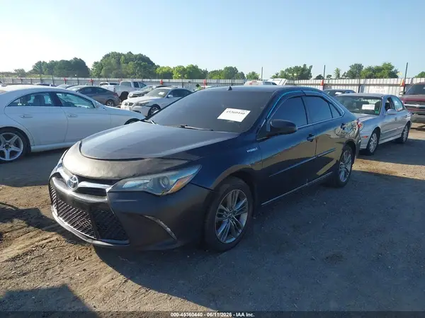 4T1BD1FK3HU217862 2017 TOYOTA CAMRY - Image 2