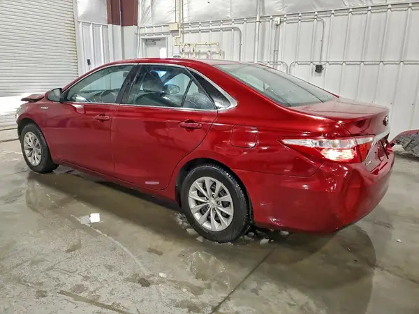 4T1BD1FK3HU218364 2017 TOYOTA CAMRY - Image 2