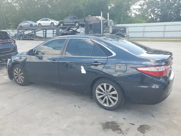 4T1BD1FK3HU218395 2017 TOYOTA CAMRY - Image 2