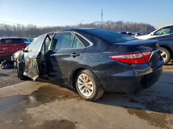 4T1BD1FK3HU226870 2017 TOYOTA CAMRY - Image 2