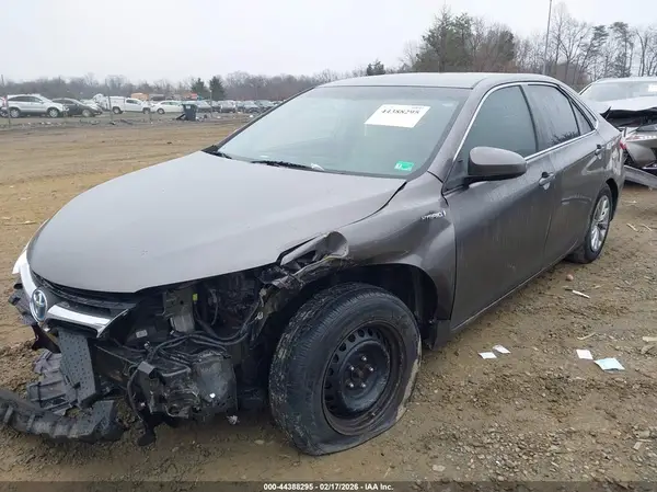 4T1BD1FK4GU178519 2016 TOYOTA CAMRY - Image 2