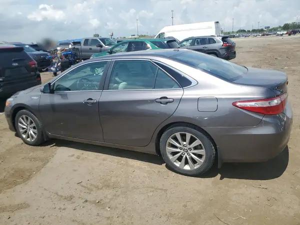 4T1BD1FK4GU185650 2016 TOYOTA CAMRY - Image 2