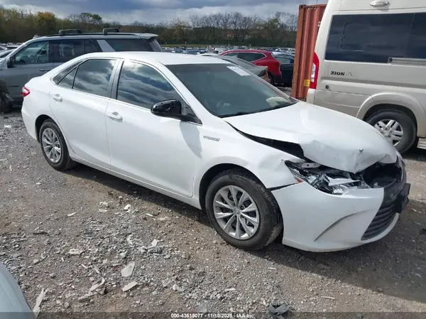 4T1BD1FK4GU187379 2016 TOYOTA CAMRY - Image 1