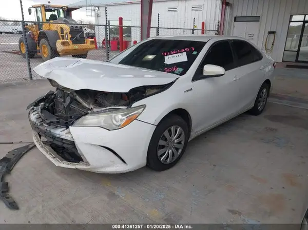 4T1BD1FK4GU188306 2016 TOYOTA CAMRY - Image 2