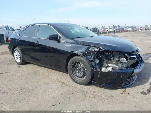 4T1BD1FK4GU189083 2016 TOYOTA CAMRY - Image 1