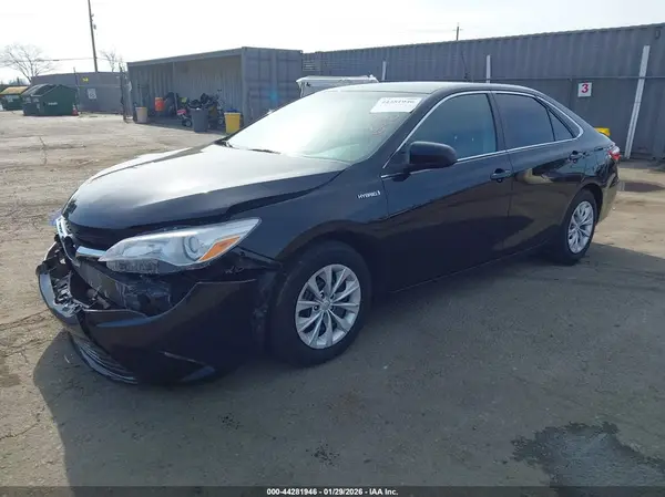 4T1BD1FK4GU189083 2016 TOYOTA CAMRY - Image 2