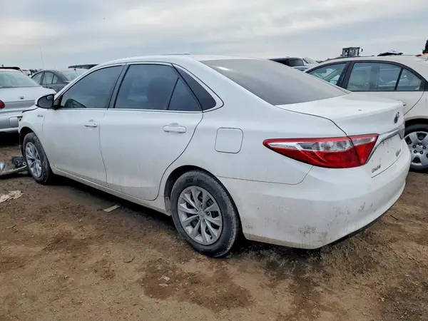 4T1BD1FK4GU189777 2016 TOYOTA CAMRY - Image 2