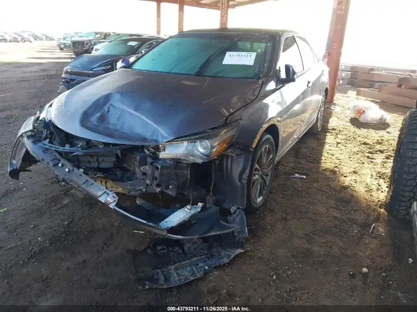 4T1BD1FK4GU196549 2016 TOYOTA CAMRY - Image 2