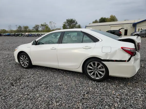 4T1BD1FK4GU196681 2016 TOYOTA CAMRY - Image 2