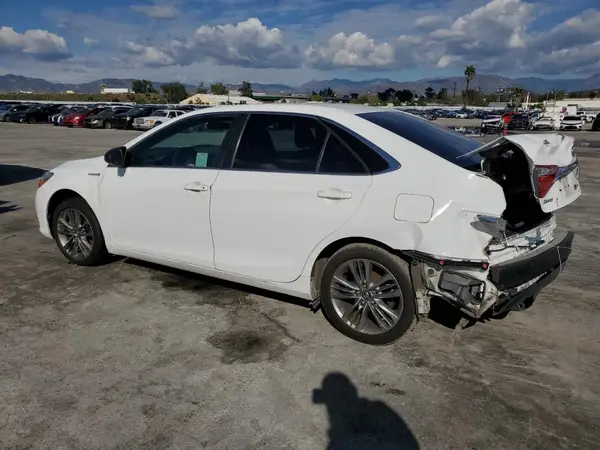 4T1BD1FK4GU198205 2016 TOYOTA CAMRY - Image 2