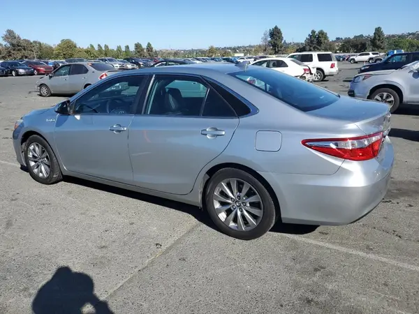 4T1BD1FK4GU198768 2016 TOYOTA CAMRY - Image 2