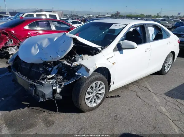 4T1BD1FK4GU199144 2016 TOYOTA CAMRY - Image 2