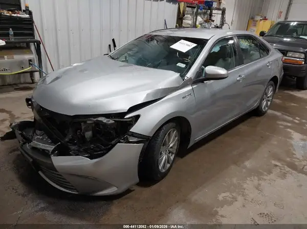 4T1BD1FK4GU200129 2016 TOYOTA CAMRY - Image 2