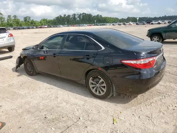 4T1BD1FK4HU201802 2017 TOYOTA CAMRY - Image 2