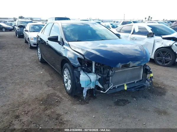 4T1BD1FK4HU202075 2017 TOYOTA CAMRY - Image 1