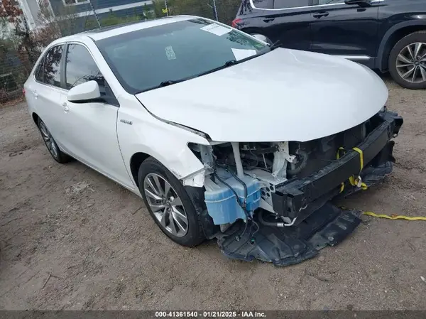 4T1BD1FK4HU204747 2017 TOYOTA CAMRY - Image 1