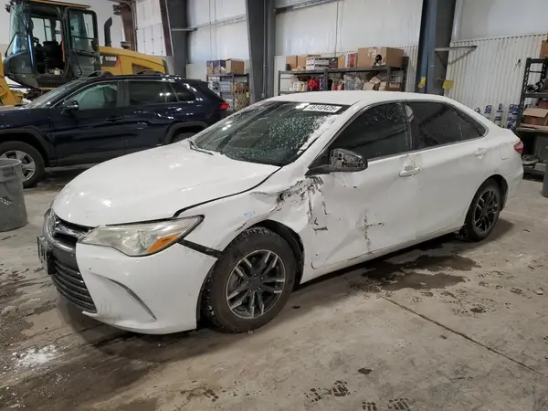 4T1BD1FK4HU205977 2017 TOYOTA CAMRY - Image 1