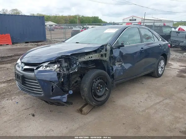 4T1BD1FK4HU208782 2017 TOYOTA CAMRY - Image 2