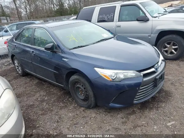 4T1BD1FK4HU211763 2017 TOYOTA CAMRY - Image 1