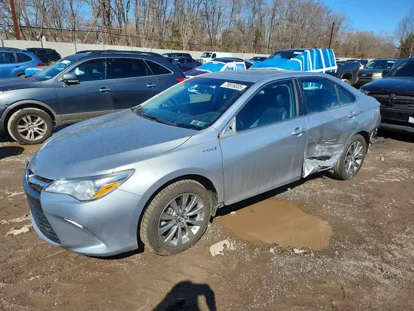 4T1BD1FK4HU213254 2017 TOYOTA CAMRY - Image 1