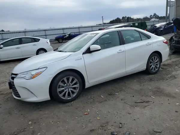 4T1BD1FK4HU214243 2017 TOYOTA CAMRY - Image 1