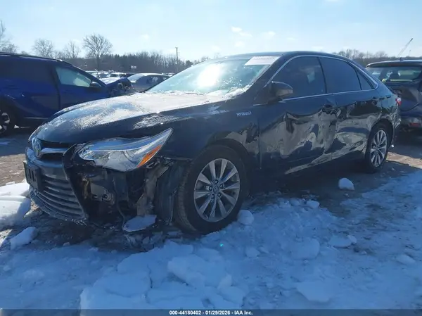 4T1BD1FK4HU214534 2017 TOYOTA CAMRY - Image 2