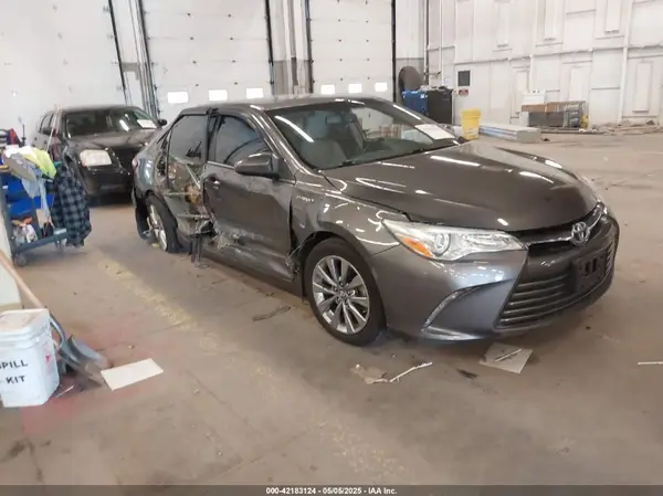 4T1BD1FK4HU217661 2017 TOYOTA CAMRY - Image 1