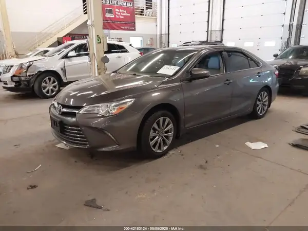 4T1BD1FK4HU217661 2017 TOYOTA CAMRY - Image 2