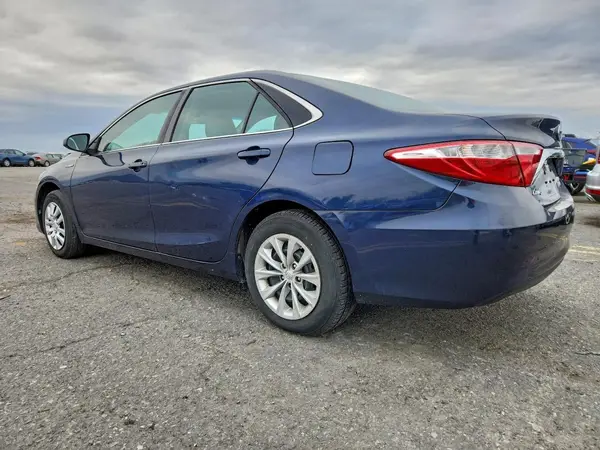 4T1BD1FK4HU218938 2017 TOYOTA CAMRY - Image 2