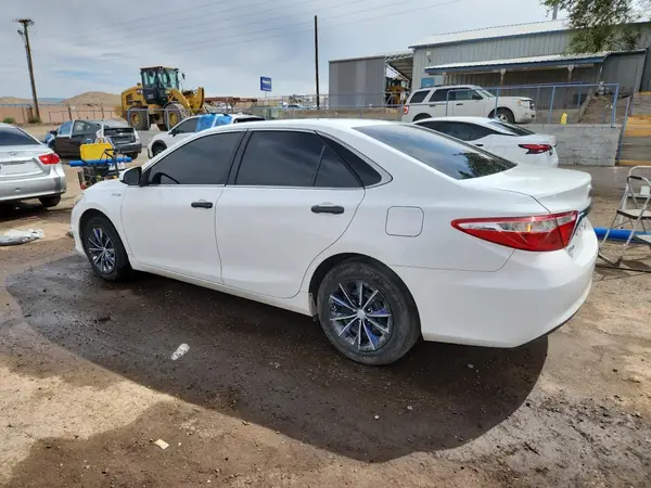 4T1BD1FK4HU220544 2017 TOYOTA CAMRY - Image 2