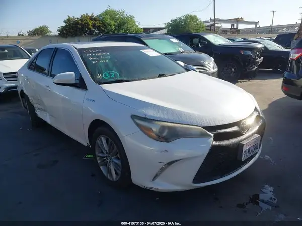 4T1BD1FK4HU221175 2017 TOYOTA CAMRY - Image 1