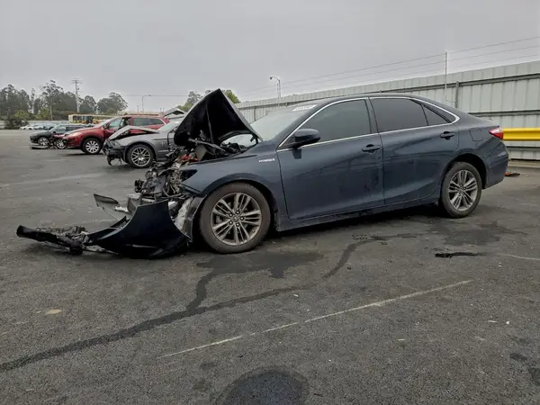 4T1BD1FK4HU223704 2017 TOYOTA CAMRY - Image 1