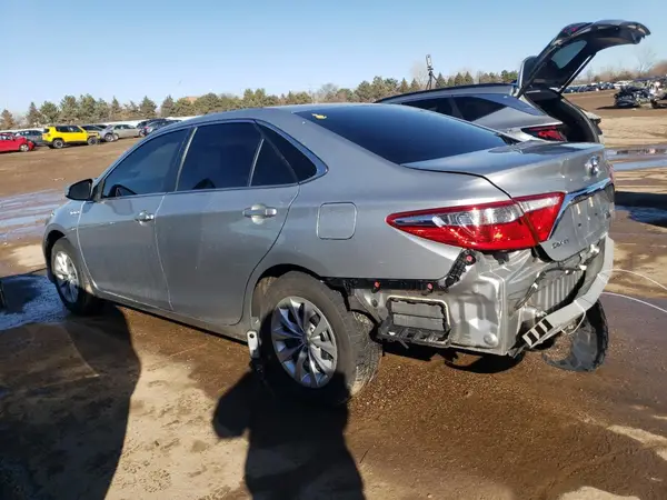 4T1BD1FK4HU225601 2017 TOYOTA CAMRY - Image 2