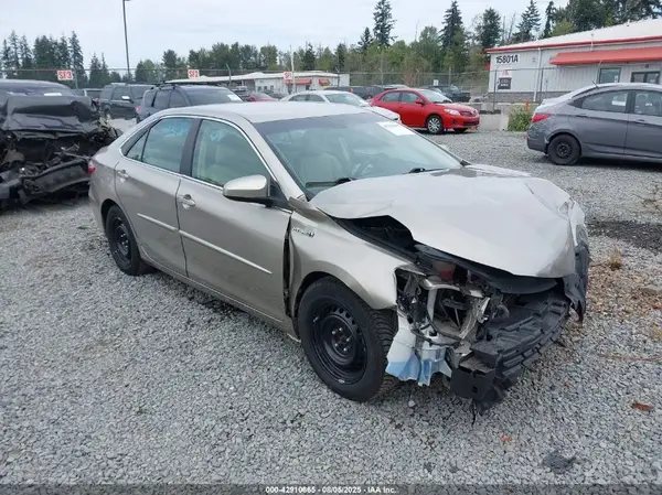 4T1BD1FK5GU181073 2016 TOYOTA CAMRY - Image 1