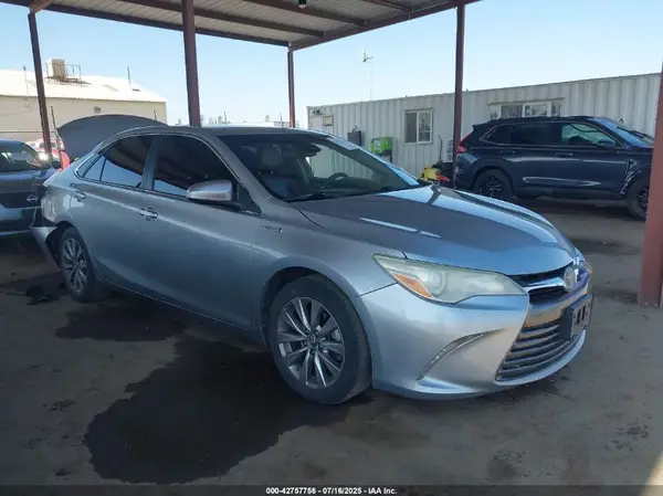 4T1BD1FK5GU182496 2016 TOYOTA CAMRY - Image 1