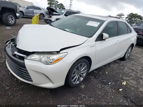 4T1BD1FK5GU189965 2016 TOYOTA CAMRY - Image 2