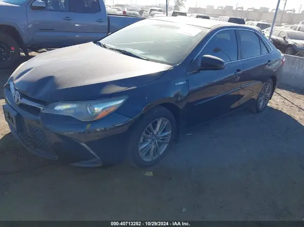 4T1BD1FK5HU201016 2017 TOYOTA CAMRY - Image 2