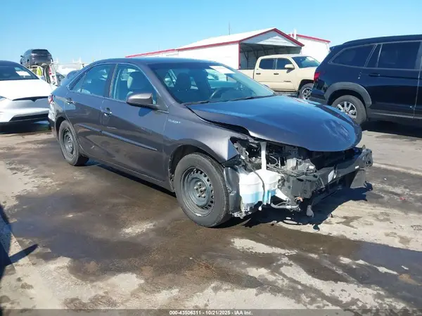 4T1BD1FK5HU206927 2017 TOYOTA CAMRY - Image 1