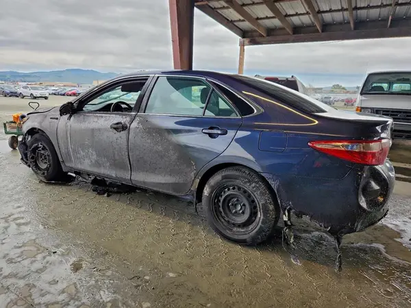 4T1BD1FK5HU210587 2017 TOYOTA CAMRY - Image 2