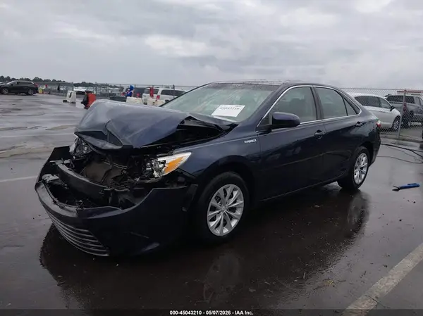 4T1BD1FK5HU212985 2017 TOYOTA CAMRY - Image 2