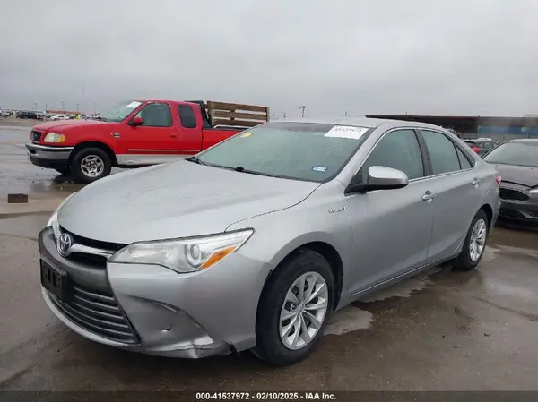 4T1BD1FK5HU214476 2017 TOYOTA CAMRY - Image 2