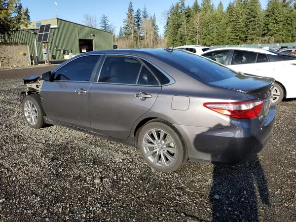 4T1BD1FK5HU215661 2017 TOYOTA CAMRY - Image 2