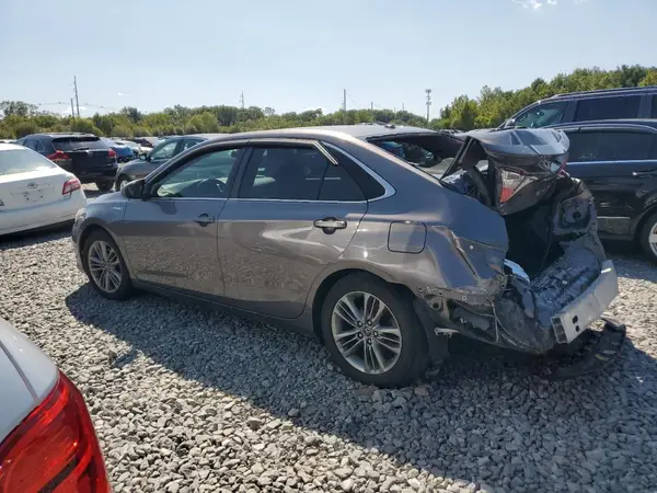 4T1BD1FK5HU215708 2017 TOYOTA CAMRY - Image 2