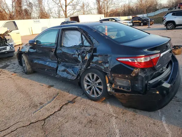 4T1BD1FK5HU217006 2017 TOYOTA CAMRY - Image 2