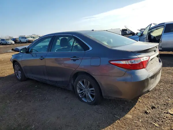 4T1BD1FK5HU218706 2017 TOYOTA CAMRY - Image 2