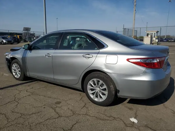 4T1BD1FK5HU220312 2017 TOYOTA CAMRY - Image 2