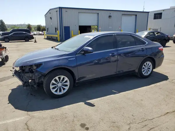 4T1BD1FK5HU222805 2017 TOYOTA CAMRY - Image 1