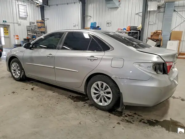 4T1BD1FK5HU223582 2017 TOYOTA CAMRY - Image 2