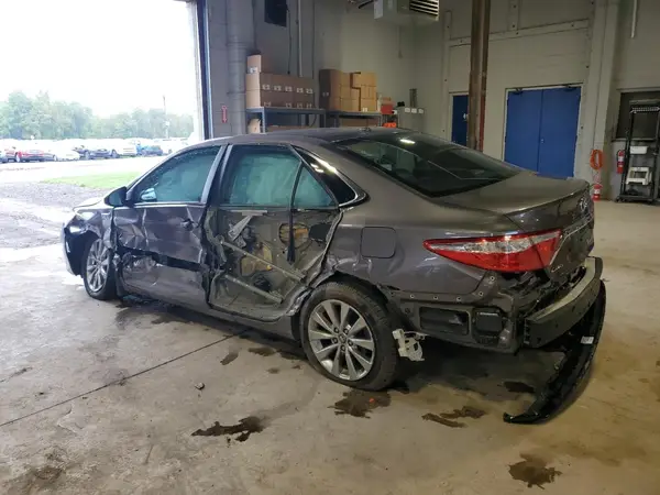 4T1BD1FK5HU224621 2017 TOYOTA CAMRY - Image 2